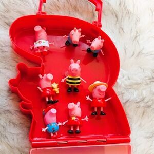 Peppa Pig Carry Case Toy Storage with Handle VTG 2003 w/ 8 figures and Turntable